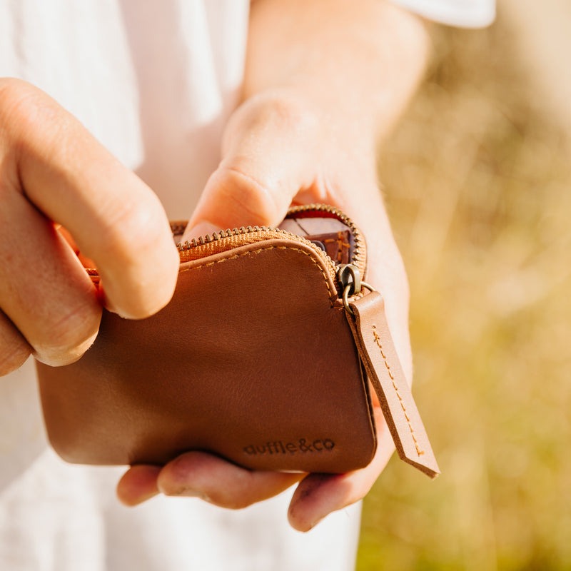 Cooke Pouch Wallet | Navy