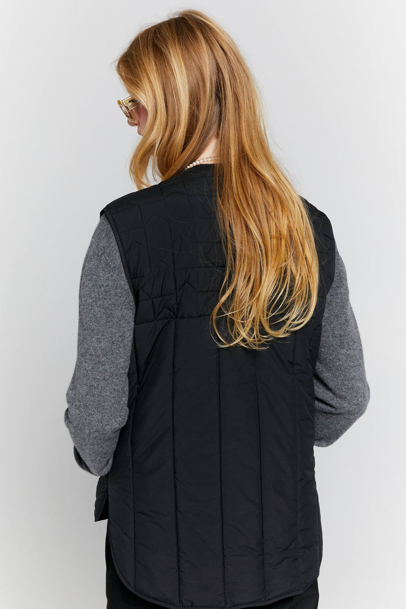 Quilted Voyager Vest | Black